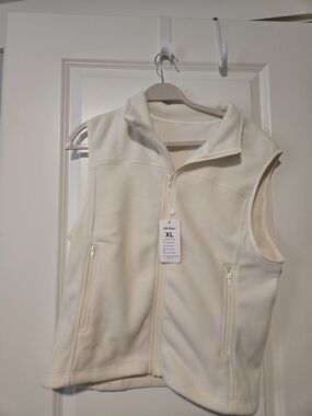 Cream Fleece Zip Vest - Women's Sleeveless Layering Piece